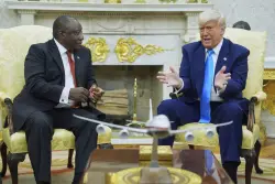 Trump, South Africa’s President Spar Over ‘Genocide’ Claims