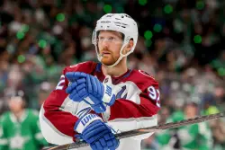 Gabe Landeskog’s perspective, presence critical to Avalanche comeback attempt